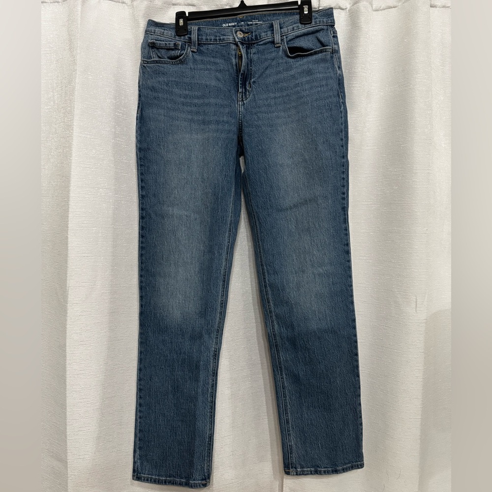 Old Navy WOW Boyfriend Jeans • 10• Medium Wash • Straight Leg • Worn Once